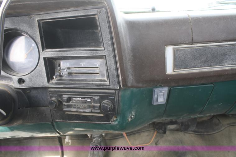 image for item F2786 1987 Chevrolet C30 flatbed pickup truck