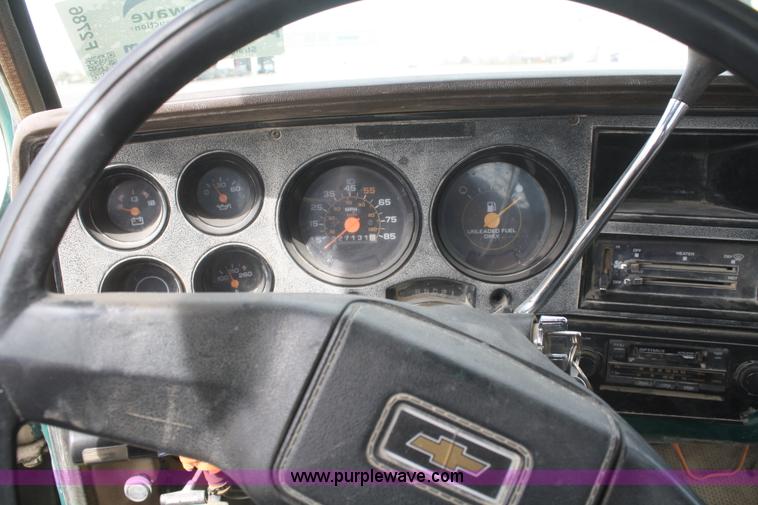 image for item F2786 1987 Chevrolet C30 flatbed pickup truck