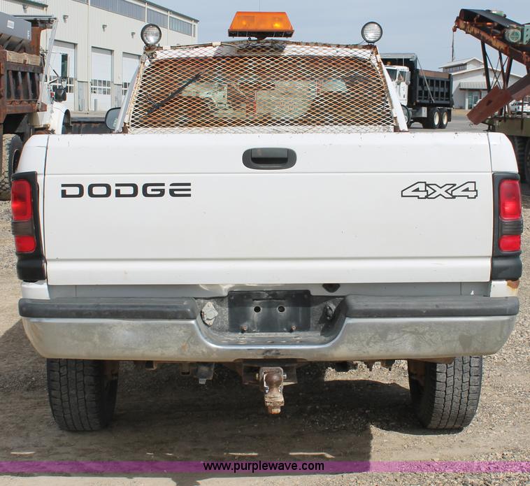 image for item F2787 2001 Dodge Ram 2500 Quad Cab pickup truck