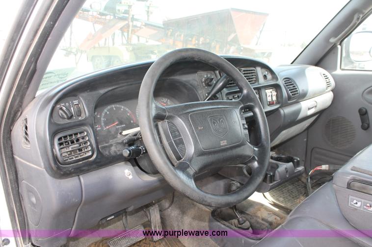 image for item F2787 2001 Dodge Ram 2500 Quad Cab pickup truck