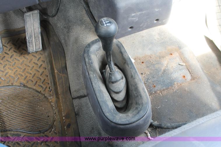 image for item F2787 2001 Dodge Ram 2500 Quad Cab pickup truck