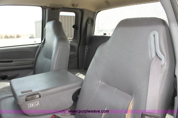 image for item F2787 2001 Dodge Ram 2500 Quad Cab pickup truck