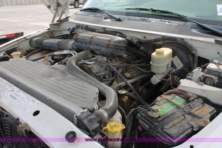 image for item F2787 2001 Dodge Ram 2500 Quad Cab pickup truck