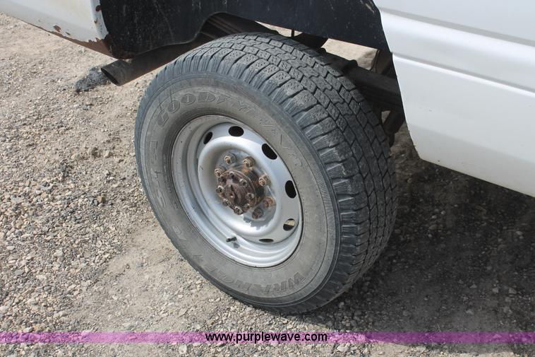 image for item F2787 2001 Dodge Ram 2500 Quad Cab pickup truck