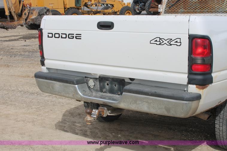 image for item F2787 2001 Dodge Ram 2500 Quad Cab pickup truck
