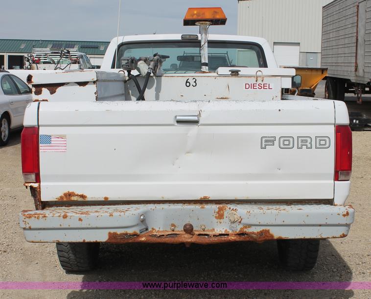 image for item F2789 1993 Ford F250 XL pickup truck