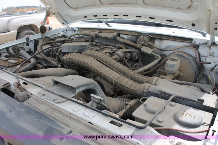 image for item F2789 1993 Ford F250 XL pickup truck