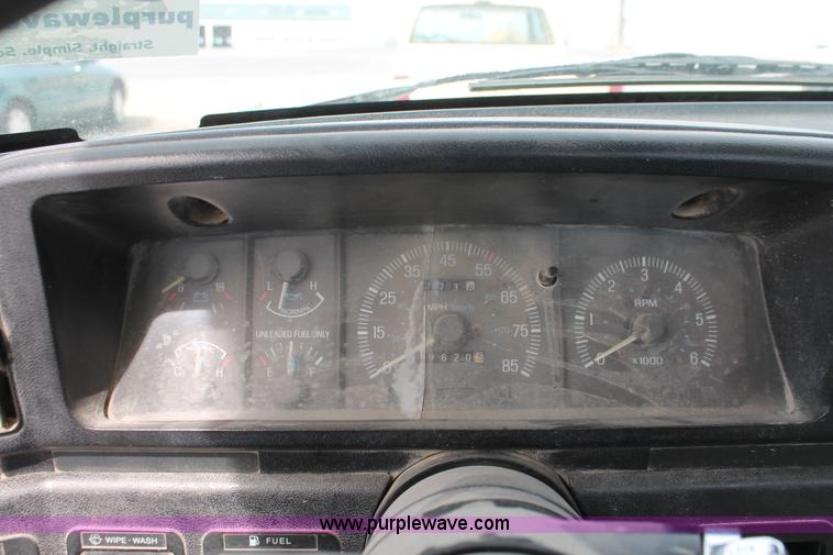 image for item F2792 1990 Ford F250 pickup truck