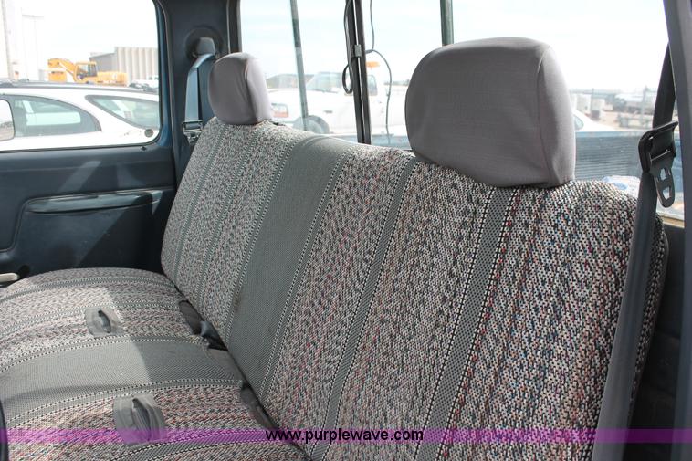 image for item F2792 1990 Ford F250 pickup truck