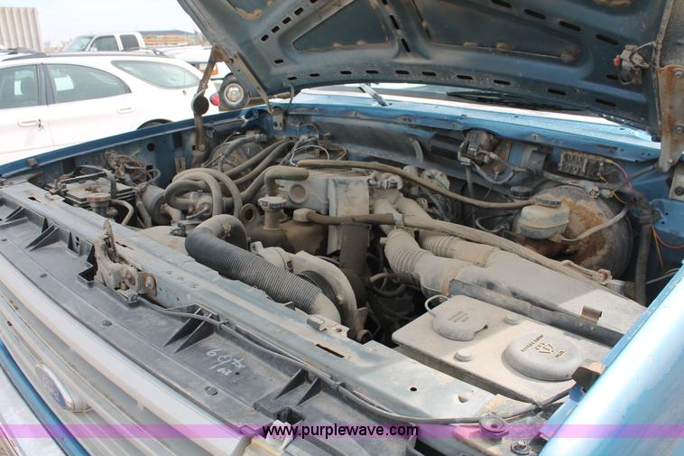 image for item F2792 1990 Ford F250 pickup truck