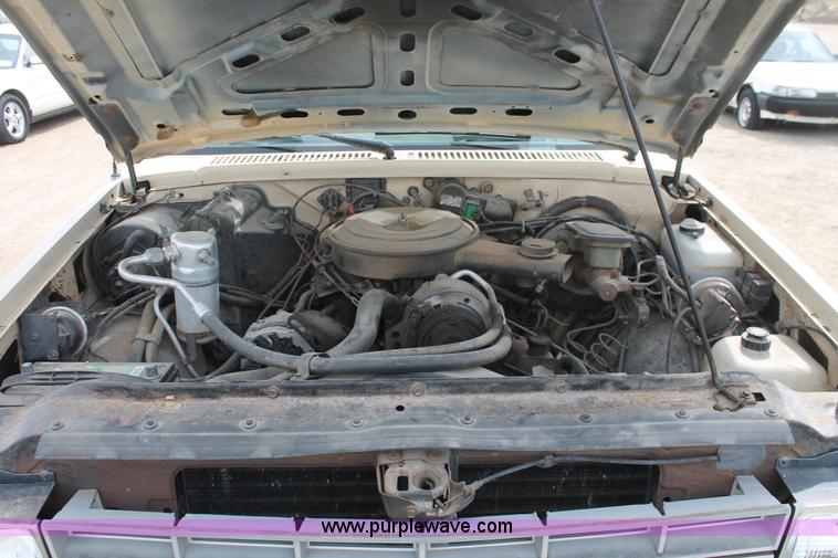 image for item F2793 1986 Chevrolet S10 Extended Cab pickup truck
