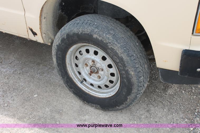 image for item F2793 1986 Chevrolet S10 Extended Cab pickup truck