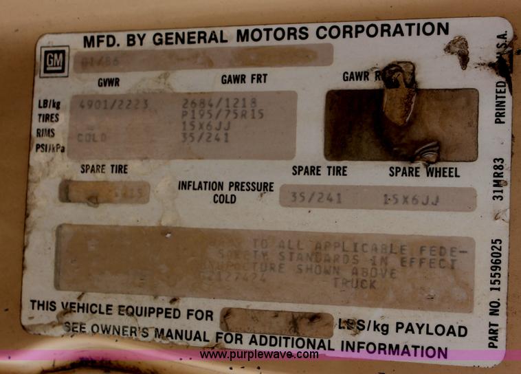image for item F2793 1986 Chevrolet S10 Extended Cab pickup truck