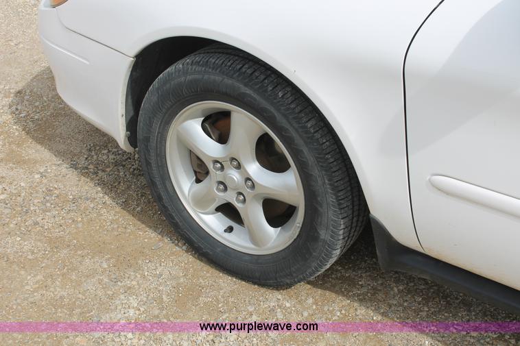 image for item F2933 2001 Ford Taurus SE