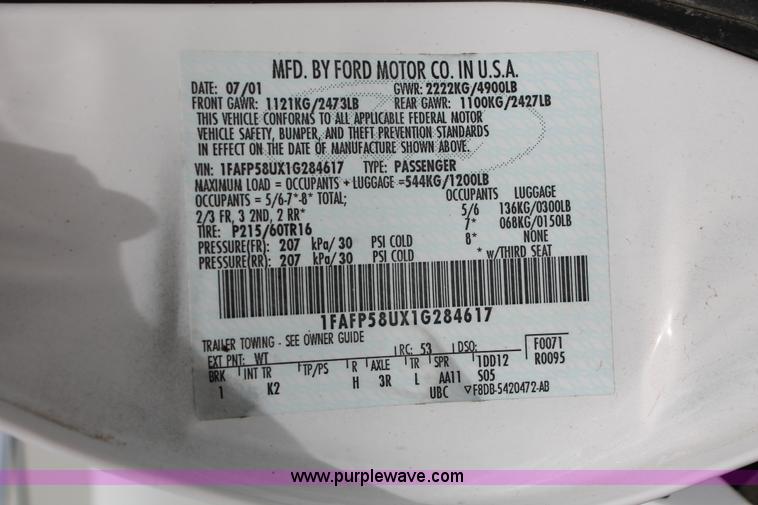 image for item F2933 2001 Ford Taurus SE