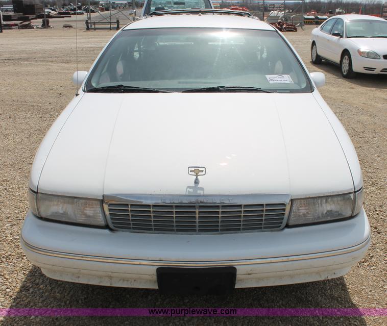 image for item F2934 1994 Chevrolet Caprice Classic wagon