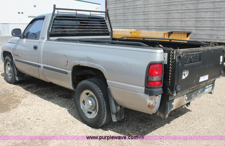 image for item F2935 1999 Dodge Ram 2500 SLT pickup truck