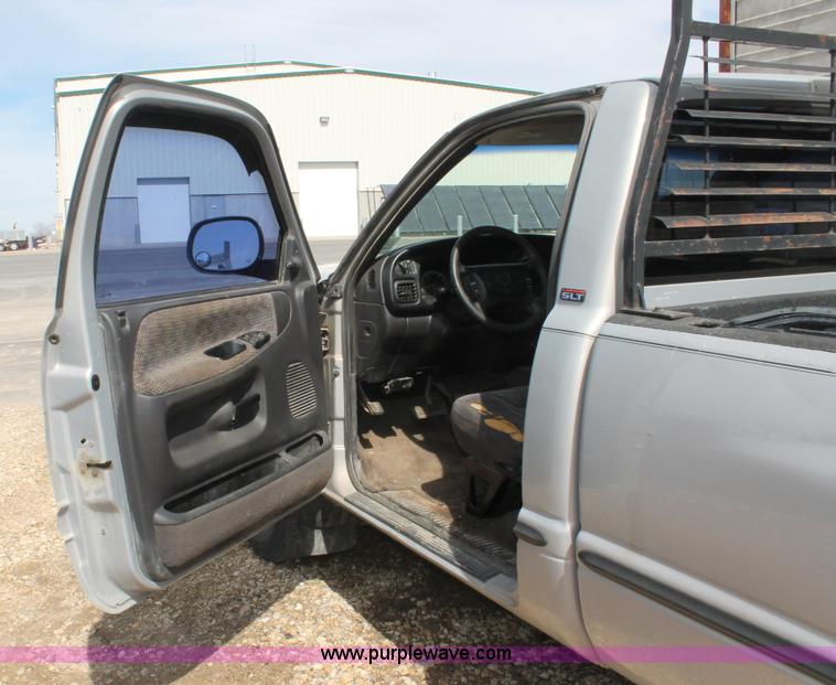 image for item F2935 1999 Dodge Ram 2500 SLT pickup truck