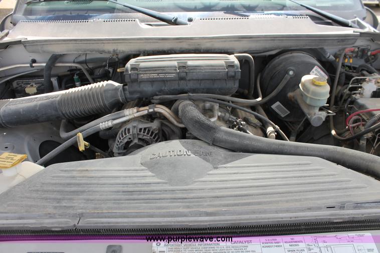 image for item F2935 1999 Dodge Ram 2500 SLT pickup truck