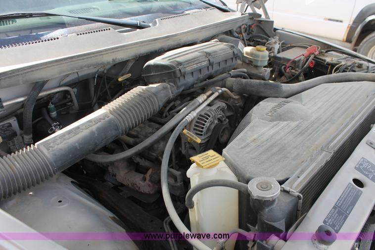 image for item F2935 1999 Dodge Ram 2500 SLT pickup truck