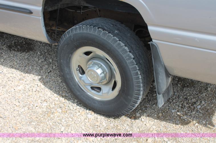image for item F2935 1999 Dodge Ram 2500 SLT pickup truck