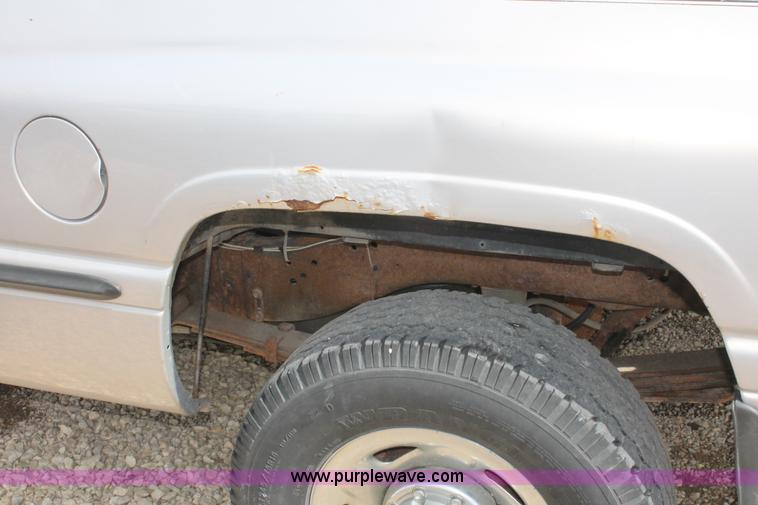 image for item F2935 1999 Dodge Ram 2500 SLT pickup truck