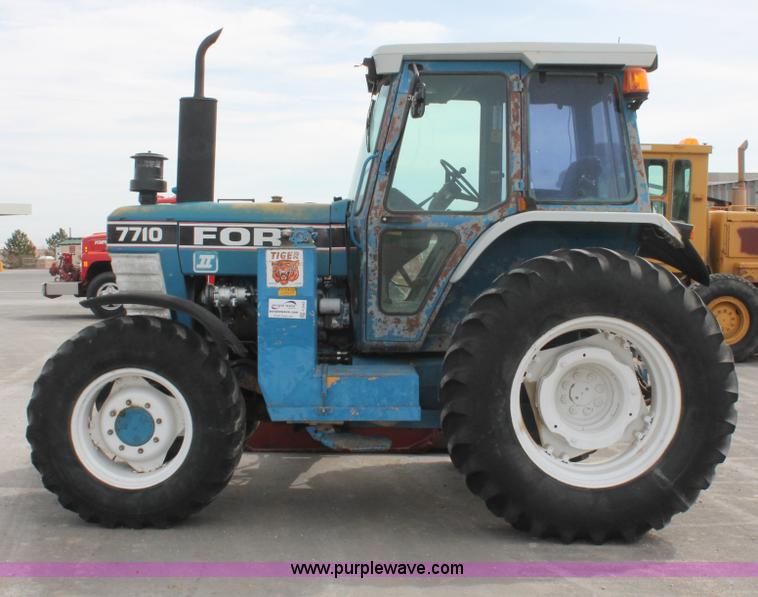 image for item F2943 1991 Ford 7710 MFWD tractor