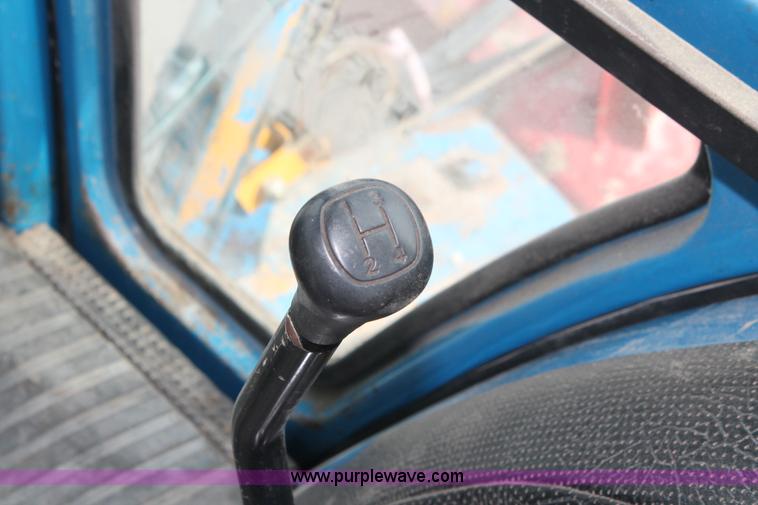 image for item F2943 1991 Ford 7710 MFWD tractor