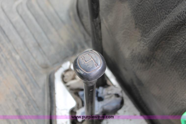 image for item F2943 1991 Ford 7710 MFWD tractor