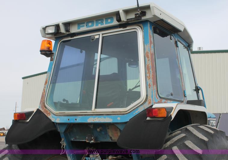 image for item F2943 1991 Ford 7710 MFWD tractor