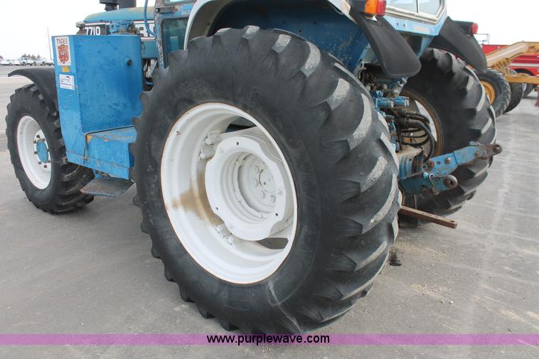 image for item F2943 1991 Ford 7710 MFWD tractor