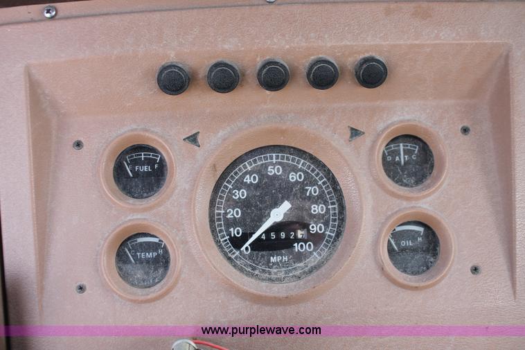 image for item F2947 1976 Ford 800 Pierce firetruck