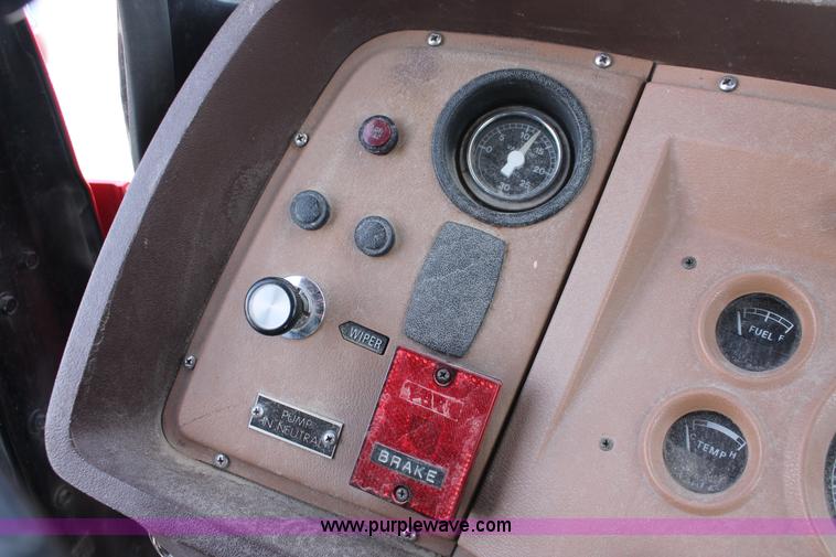 image for item F2947 1976 Ford 800 Pierce firetruck