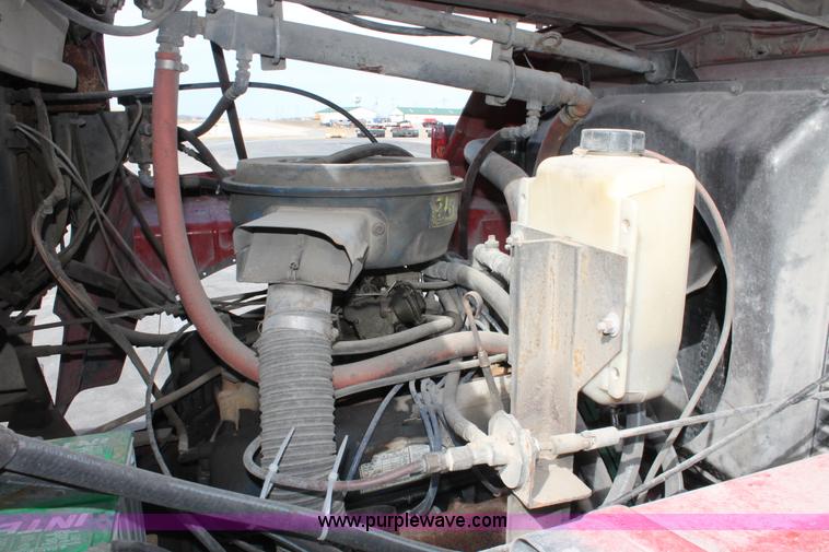 image for item F2947 1976 Ford 800 Pierce firetruck