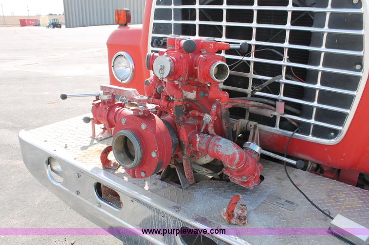 image for item F2947 1976 Ford 800 Pierce firetruck