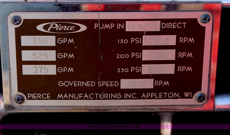 image for item F2947 1976 Ford 800 Pierce firetruck