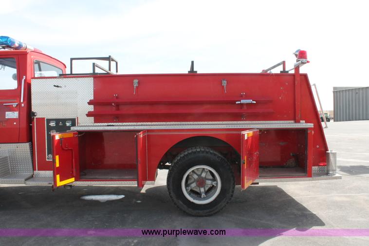 image for item F2947 1976 Ford 800 Pierce firetruck