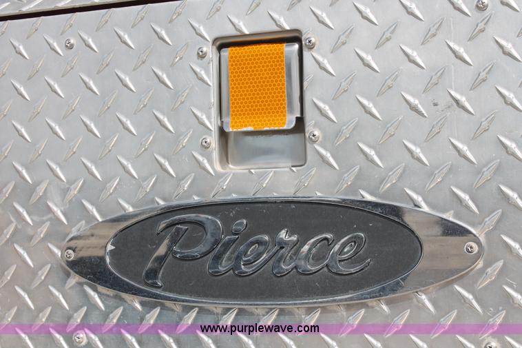 image for item F2947 1976 Ford 800 Pierce firetruck