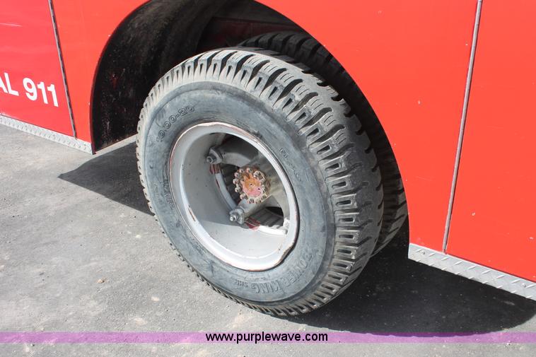 image for item F2947 1976 Ford 800 Pierce firetruck