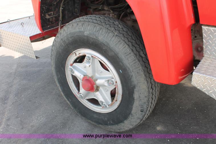 image for item F2947 1976 Ford 800 Pierce firetruck