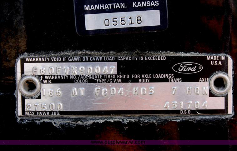 image for item F2947 1976 Ford 800 Pierce firetruck