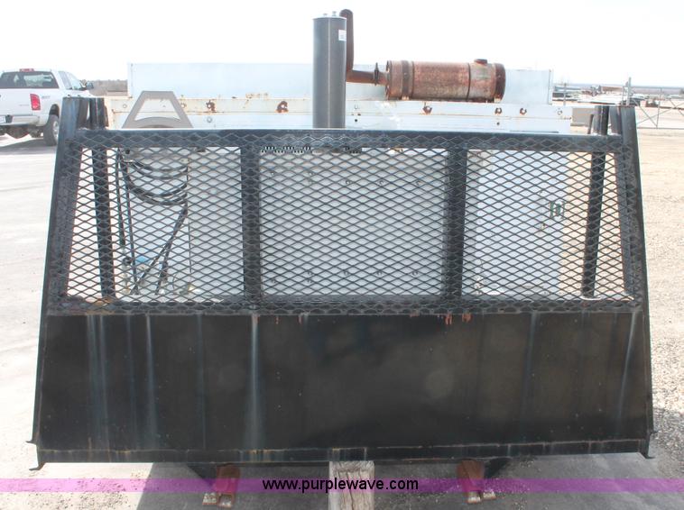 image for item F2948 Flatbed with high pressure air system