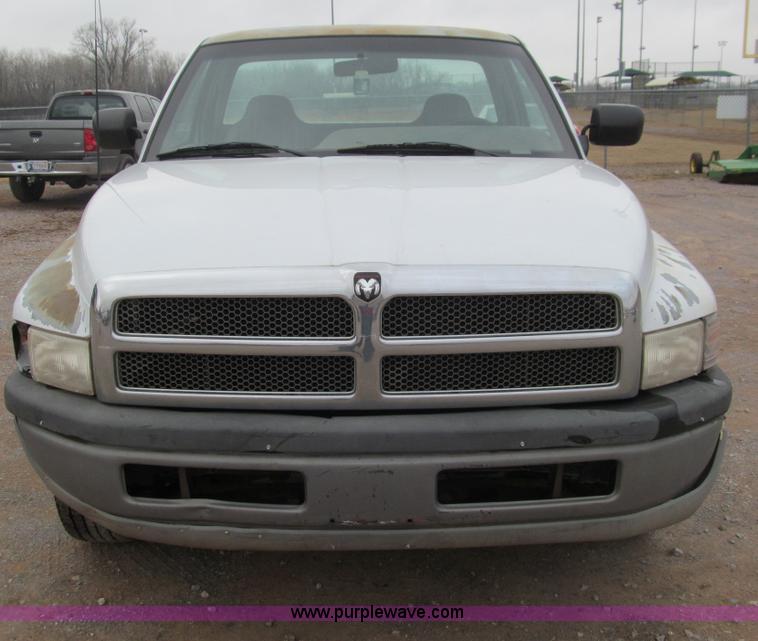 image for item F3122 1996 Dodge Ram 2500 pickup truck