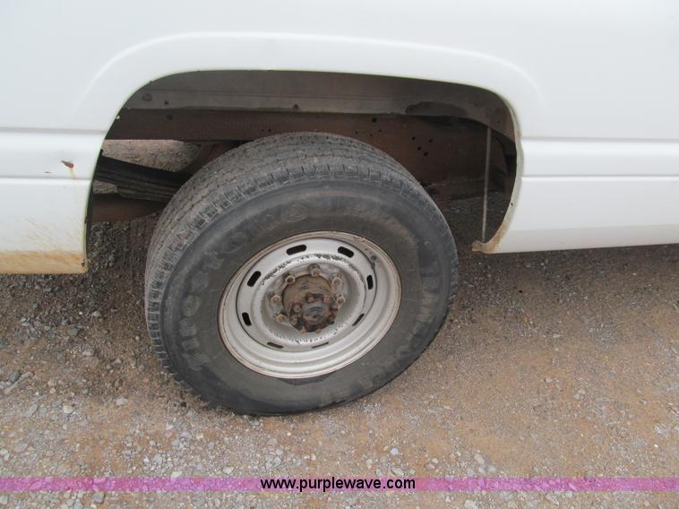 image for item F3122 1996 Dodge Ram 2500 pickup truck