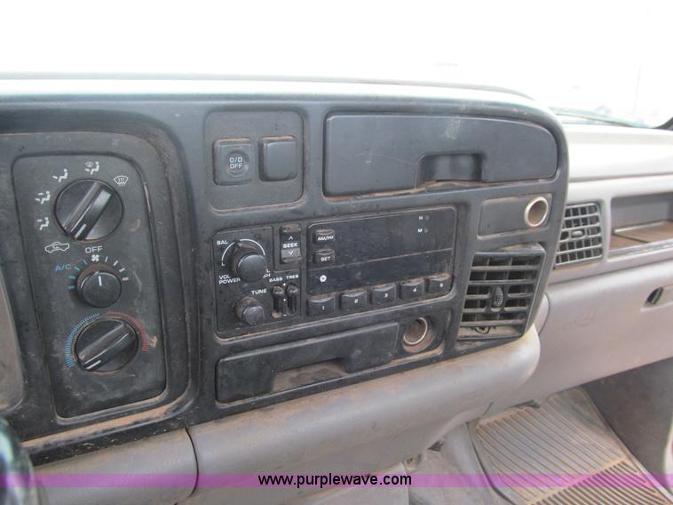 image for item F3122 1996 Dodge Ram 2500 pickup truck