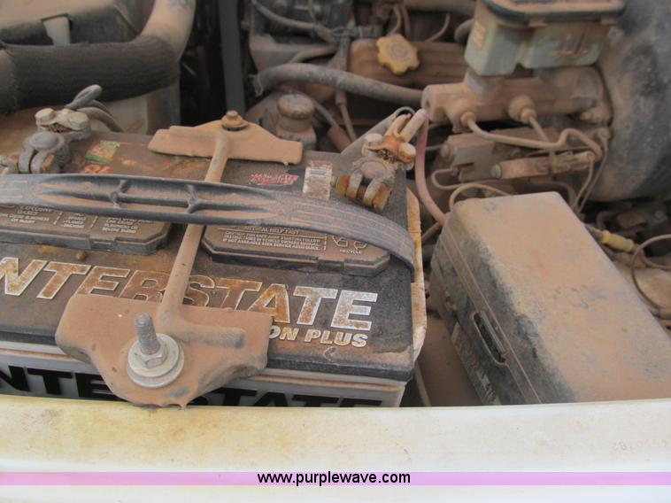 image for item F3122 1996 Dodge Ram 2500 pickup truck