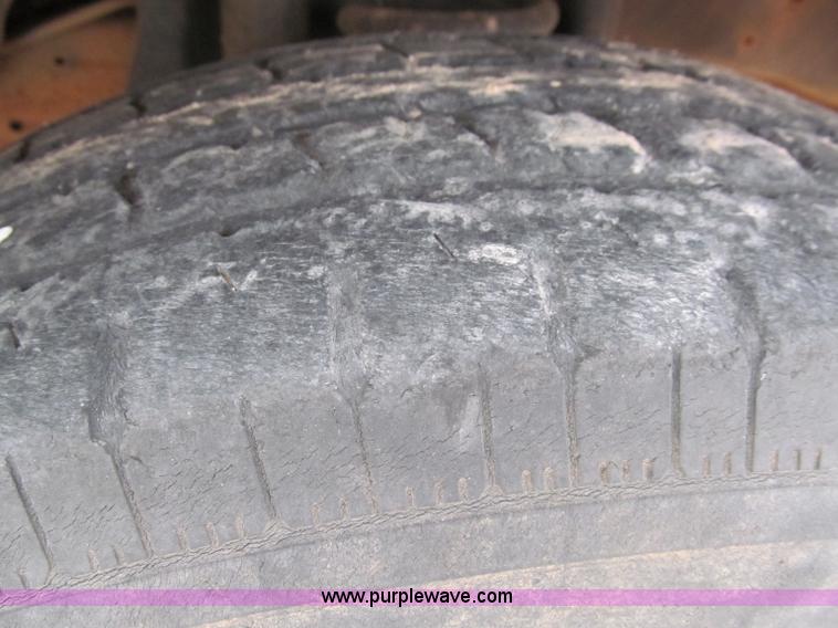 image for item F3154 1997 Ford F250 pickup truck