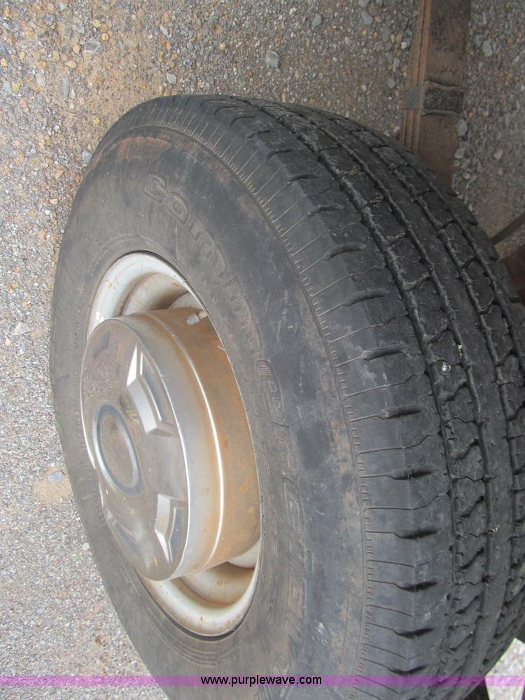 image for item F3154 1997 Ford F250 pickup truck