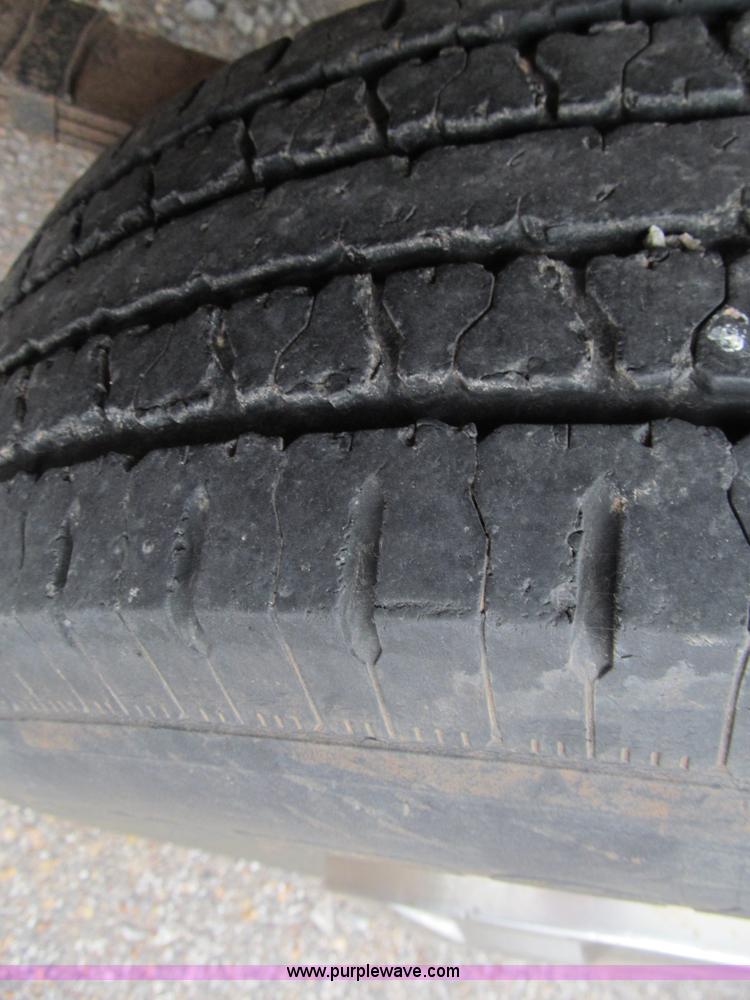 image for item F3154 1997 Ford F250 pickup truck