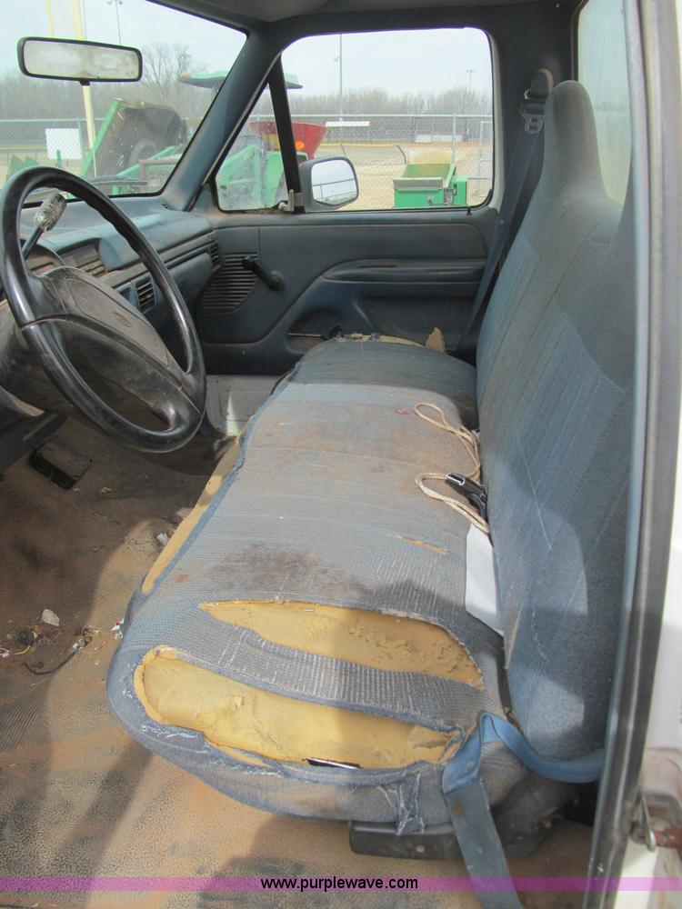 image for item F3154 1997 Ford F250 pickup truck